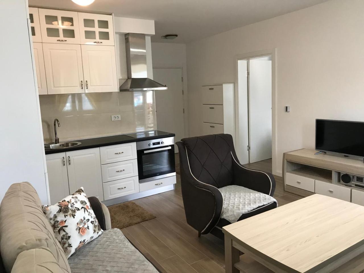 Apartmani Belma Dobra Voda Kültér fotó